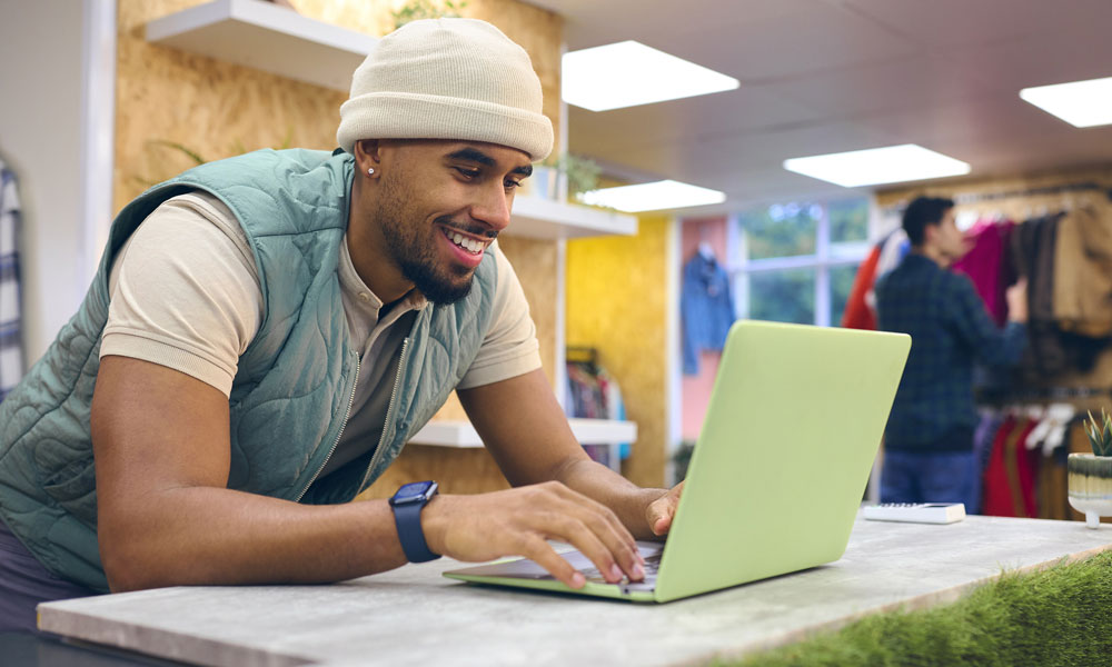 Why Real-Time Logistics Tracking and Reporting Matter for Businesses Blog Image