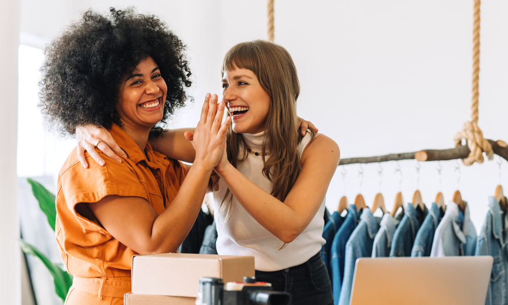 e-commerce courier Handling Flash Sales and Influencer Spikes Blog Image